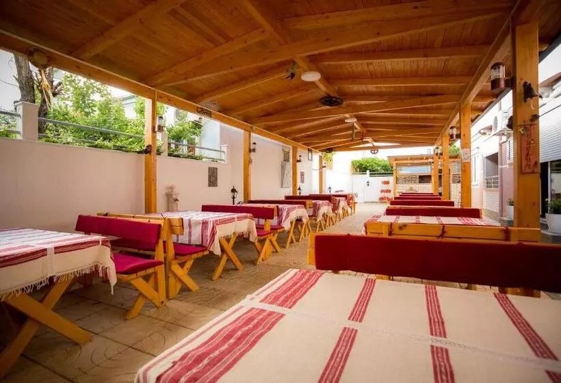 Hôtel Albania
