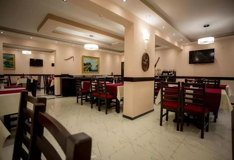 Hôtel Albania