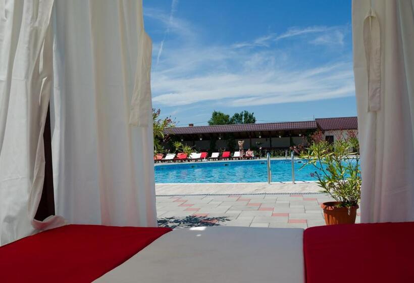 هتل Aqua Club Elatis