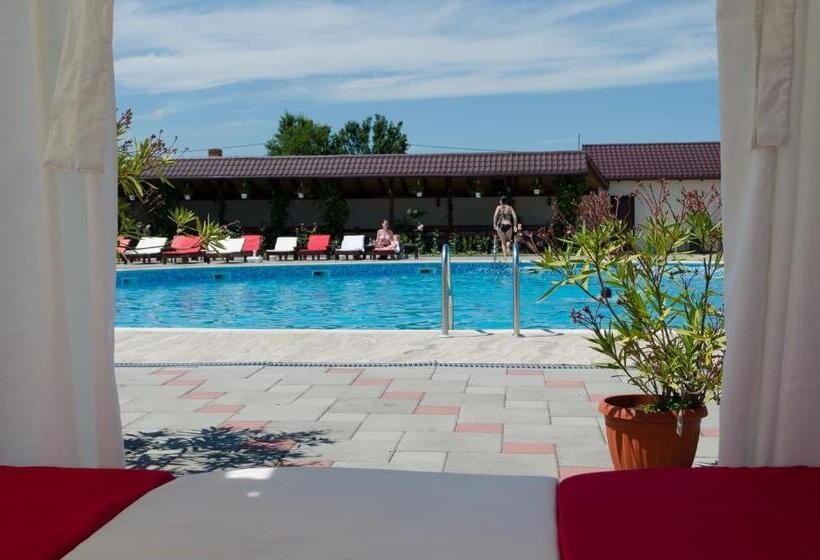 هتل Aqua Club Elatis