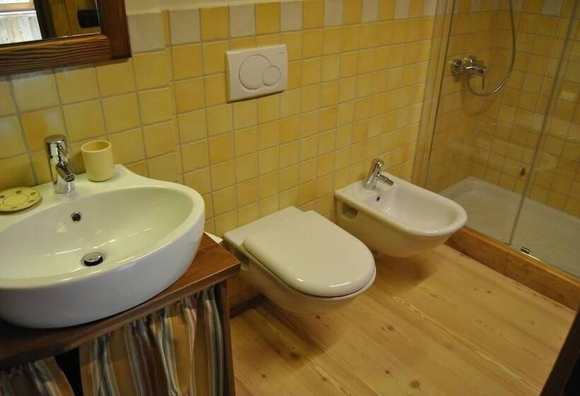 בית מלון כפרי Frantze Le Rascard 1721