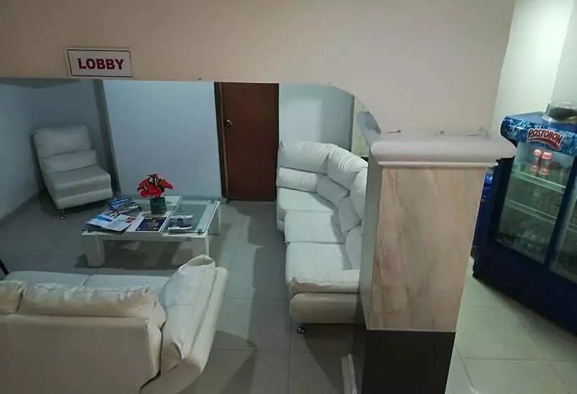 ホテル Granada Inn