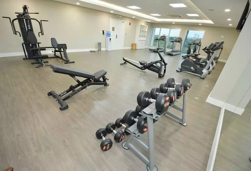 هتل Holiday Inn Express Asuncion Aviadores , An Ihg