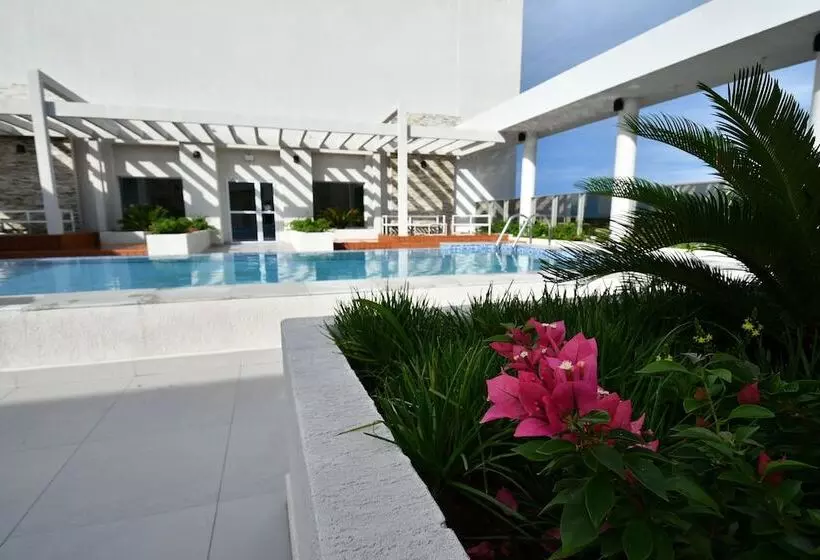 هتل Holiday Inn Express Asuncion Aviadores , An Ihg