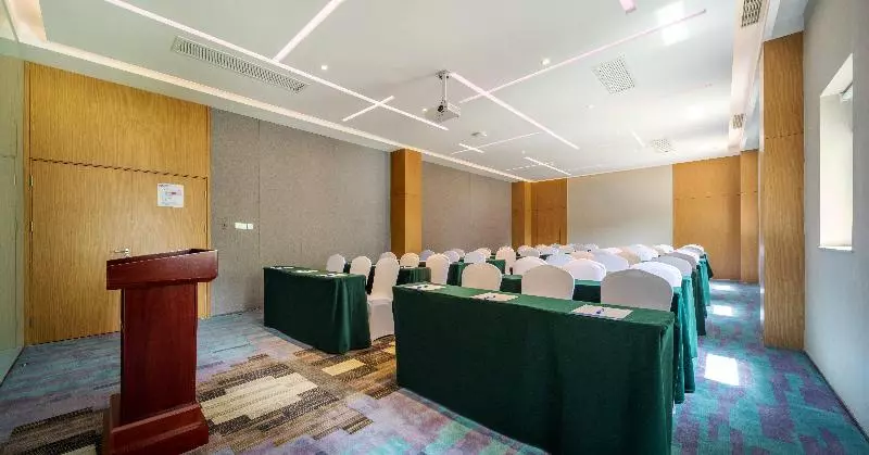 ホテル Holiday Inn Express Shaoxing Paojiang By Ihg