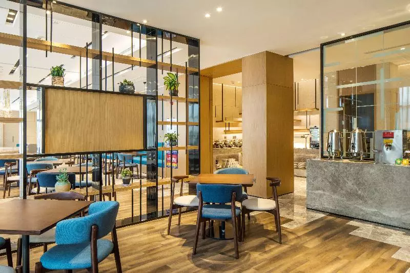 ホテル Holiday Inn Express Shaoxing Paojiang By Ihg