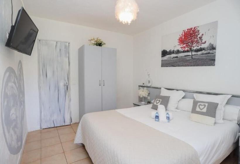 هتل Hostellerie Le Panel