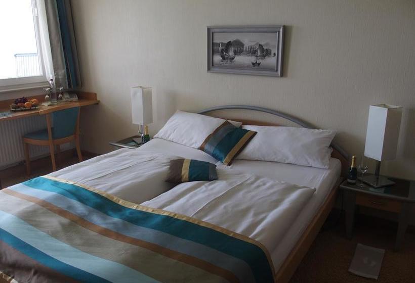 호텔 Pension Café Hasler