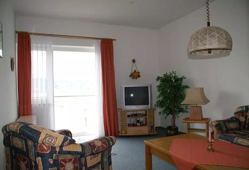 Hotel Pension Café Hasler