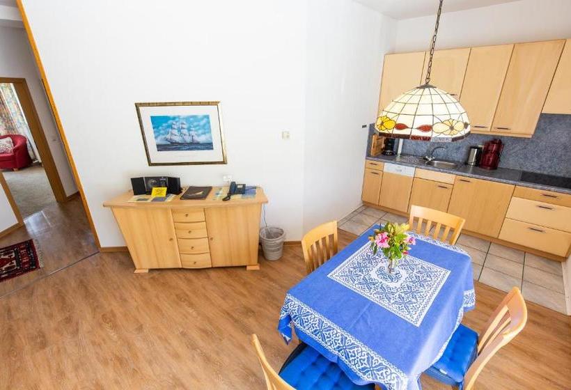 호텔 Pension Café Hasler