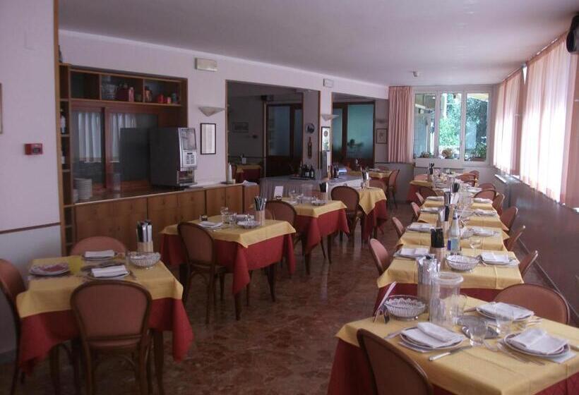 בית מלון כפרי Tritone