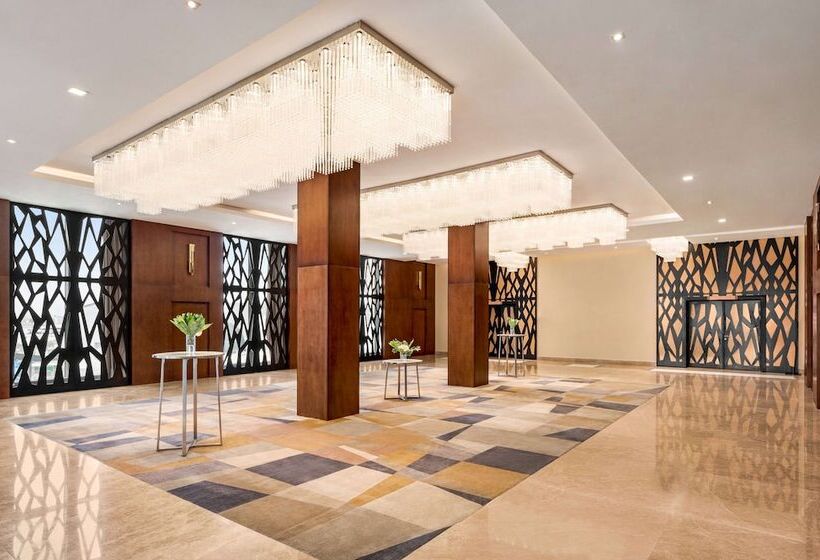 Отель Wyndham Doha West Bay