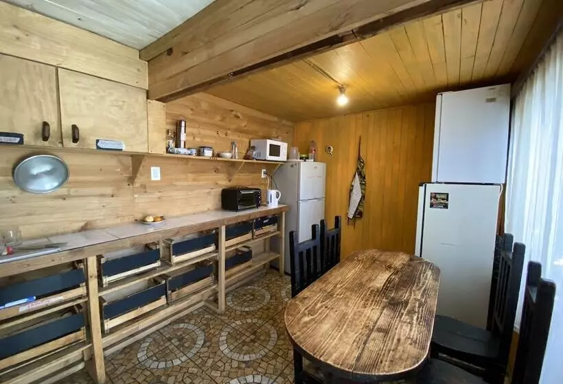 Willhouse Hostel