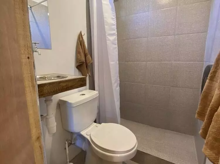 Willhouse Hostel