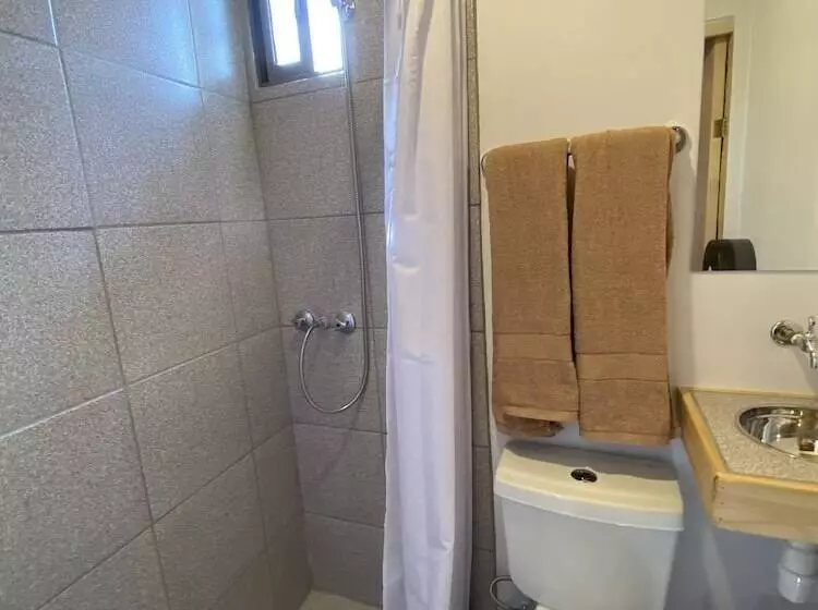 Willhouse Hostel