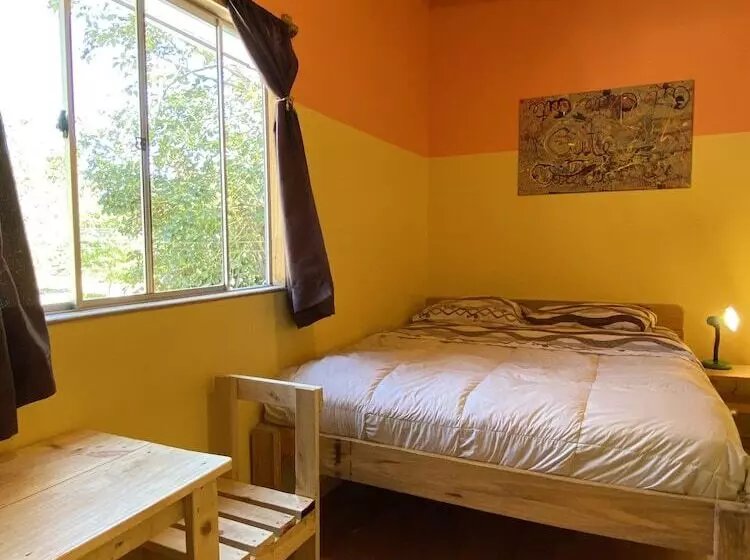 Willhouse Hostel