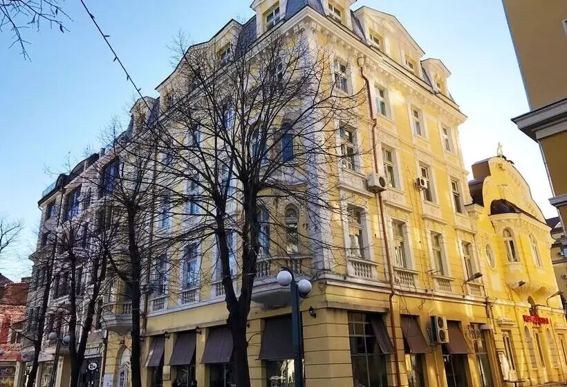 A16 Hostel