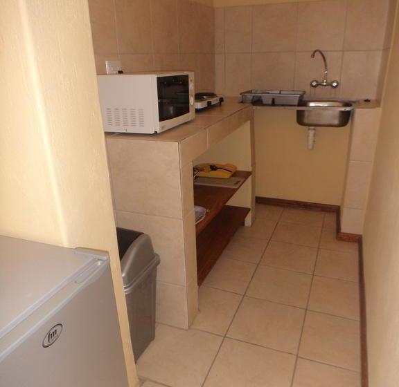 هاستل Skippers Backpackers Cc