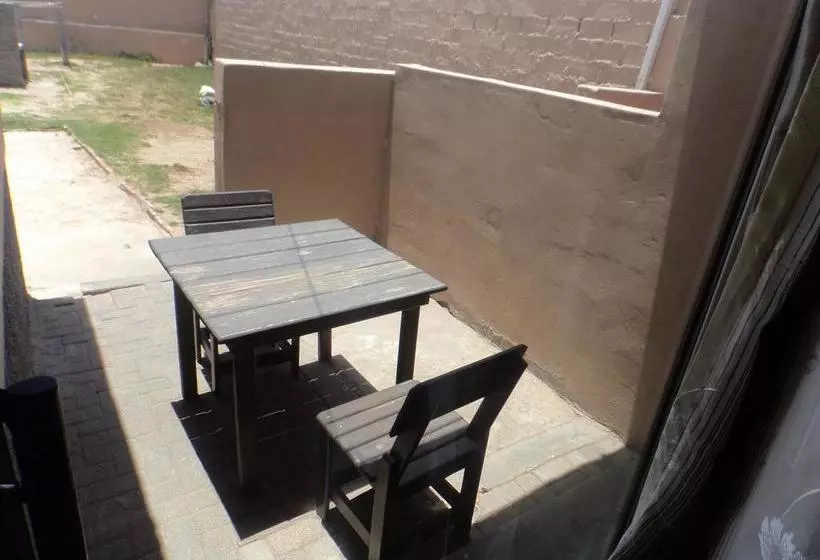 هاستل Skippers Backpackers Cc