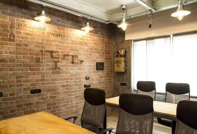 Aamiaismajoitus (B&B) B2in Suite & Office