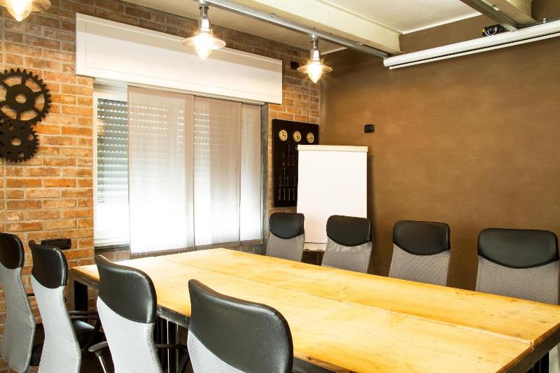 مبيت وإفطار B2in Suite & Office