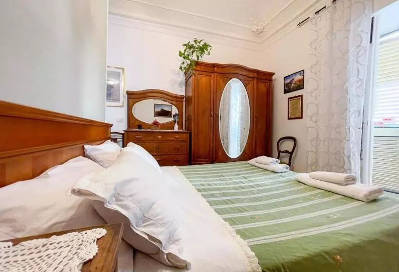 Aamiaismajoitus (B&B) Dolmen House