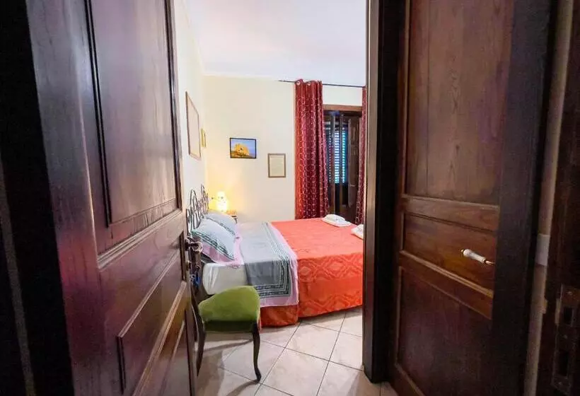 Aamiaismajoitus (B&B) Dolmen House