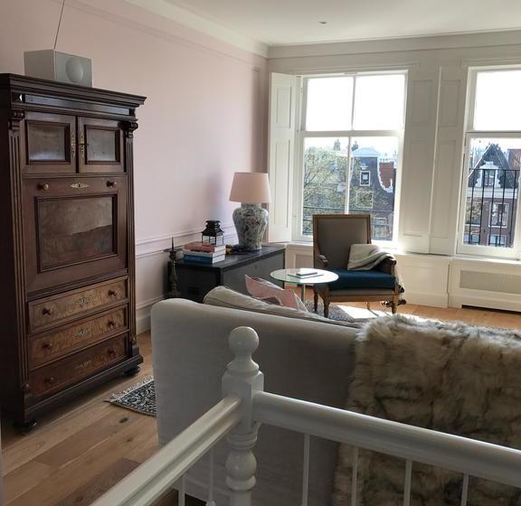 ベッドアンドブレックファースト Grand Max Apartment