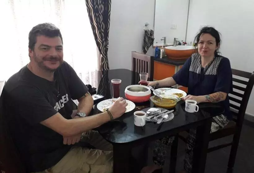 تختخواب و صبحانه Janatha Homestay