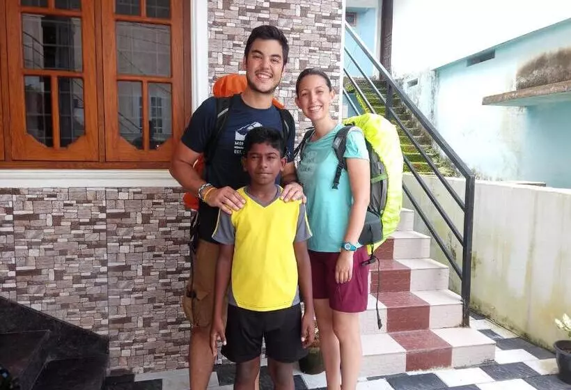 تختخواب و صبحانه Janatha Homestay