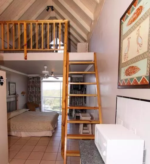 تختخواب و صبحانه The Reef Apartments