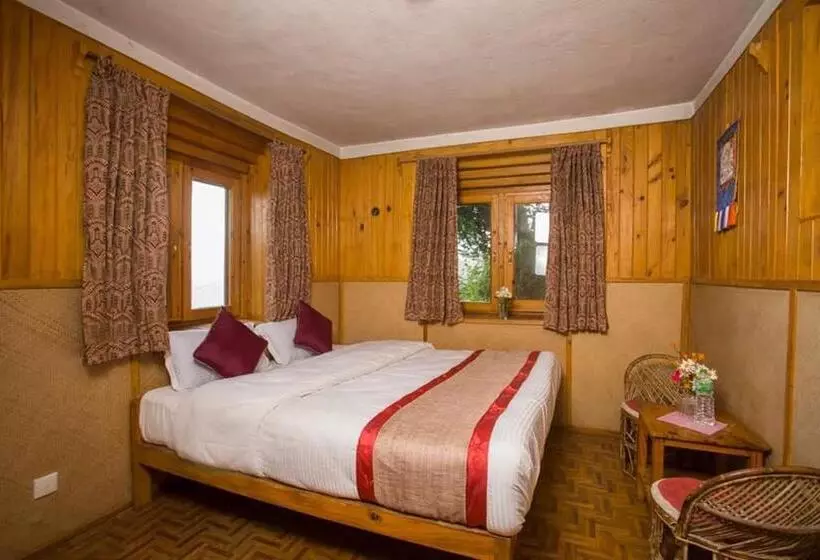 Everest Manla Resort