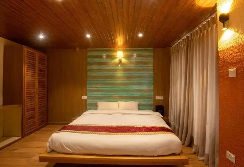 Everest Manla Resort