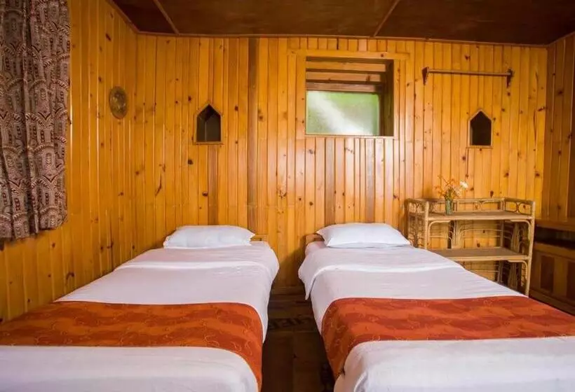 Everest Manla Resort
