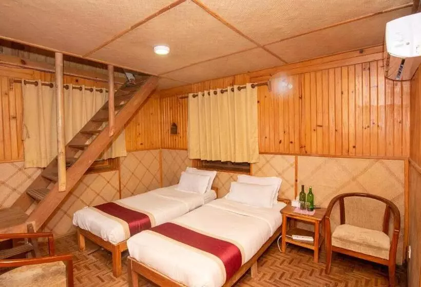 Everest Manla Resort