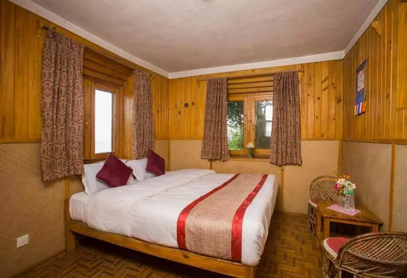 Everest Manla Resort