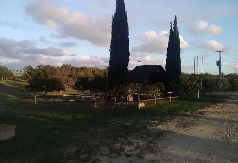 Hotelli Relais La Roccaccia Universita  Agraria