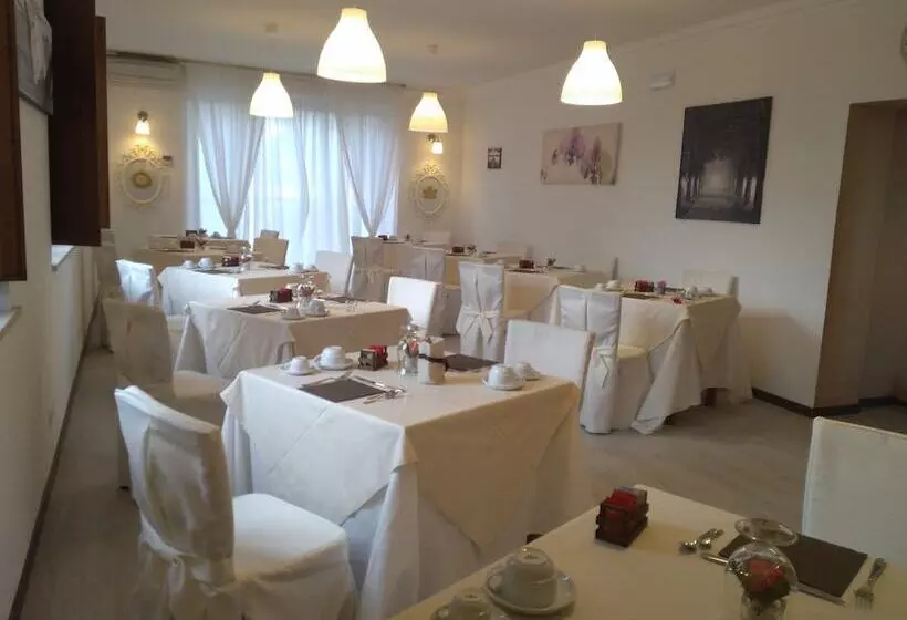 Hotelli Relais La Roccaccia Universita  Agraria