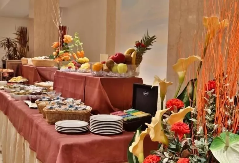 Hotelli Relais La Roccaccia Universita  Agraria