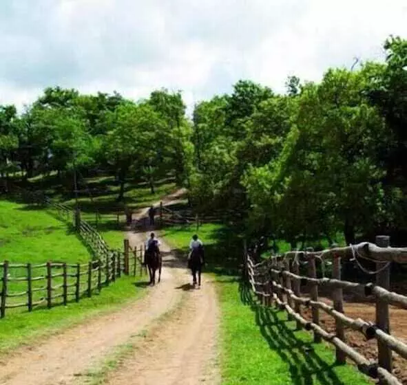 Hotelli Relais La Roccaccia Universita  Agraria