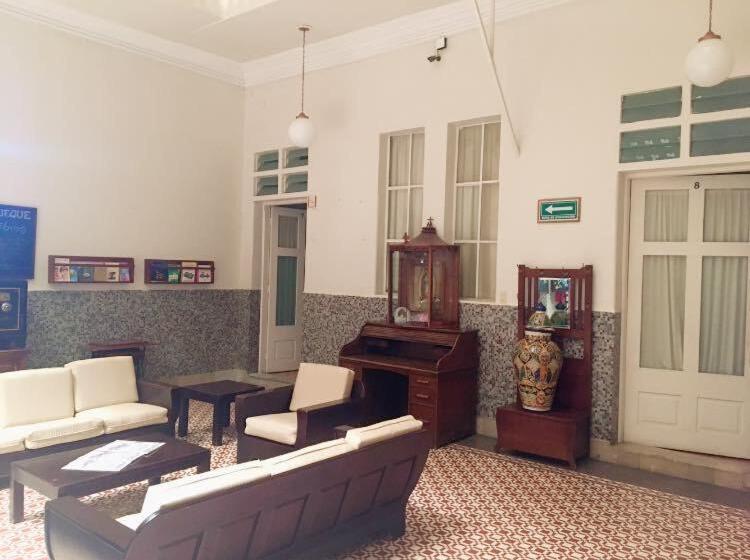 Отель De Los Baños