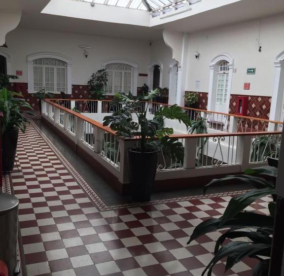 Отель De Los Baños