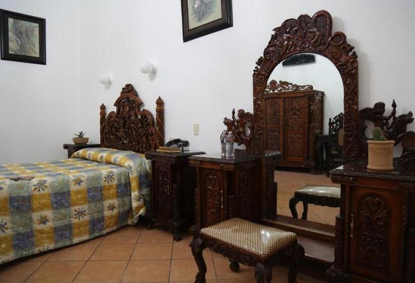 Отель De Los Baños