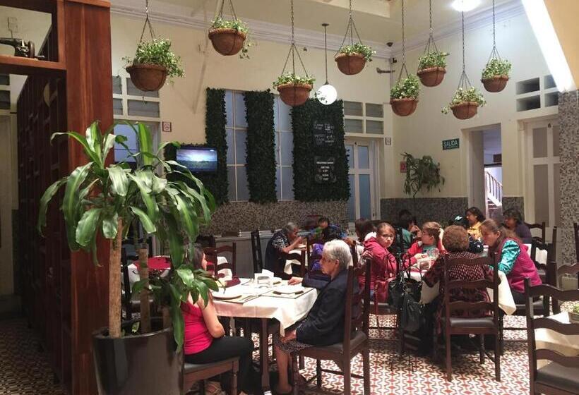 Отель De Los Baños