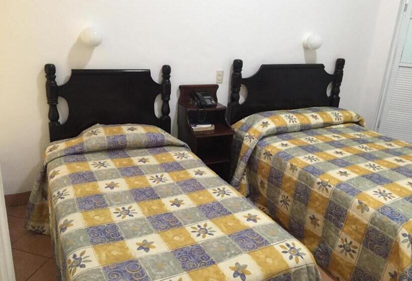 Отель De Los Baños