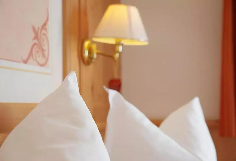 هتل Mountain B&b   La Scalira