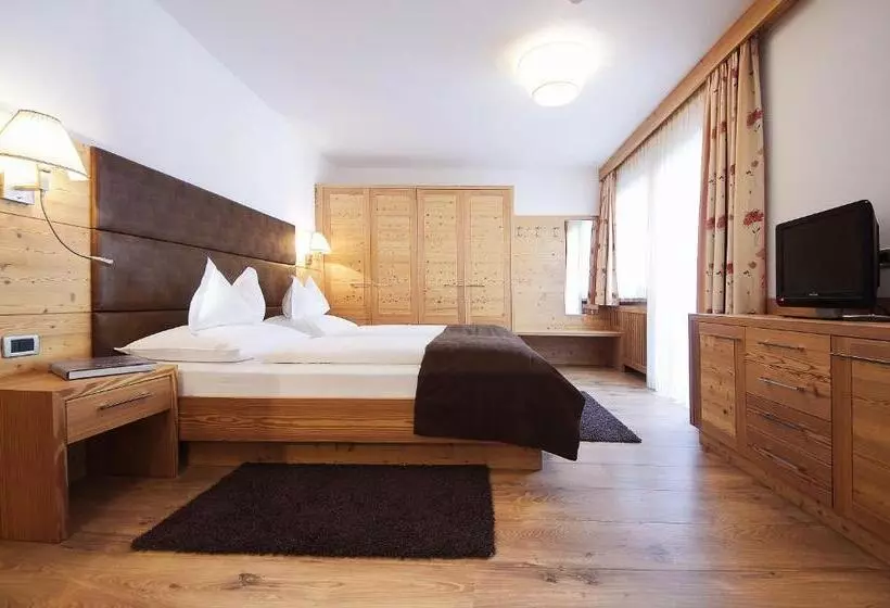 هتل Mountain B&b   La Scalira