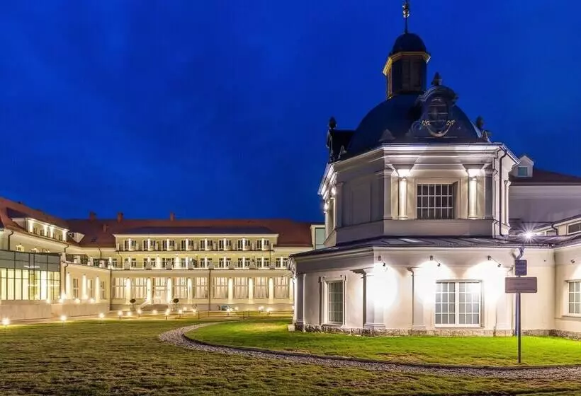 Hotelli Royal Palace