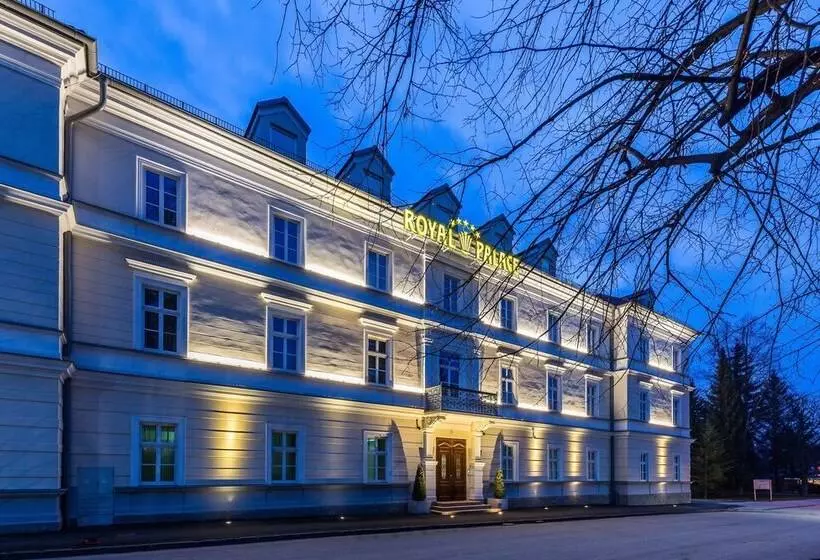 Hotelli Royal Palace