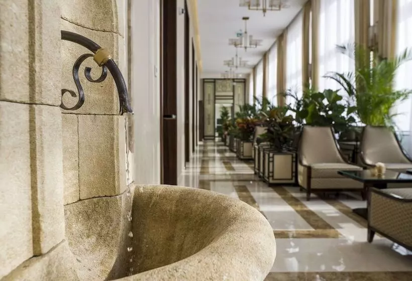 Hotelli Royal Palace